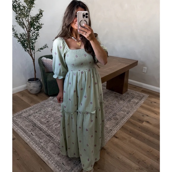 Wishlist Dresses & Skirts - Wishlist smocked Sage Floral Maxi Dress